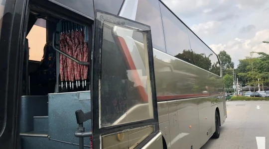 大型バス　外観